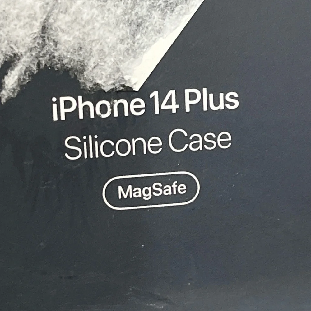 Apple iPhone 14 plus Case in color Midnight, new!